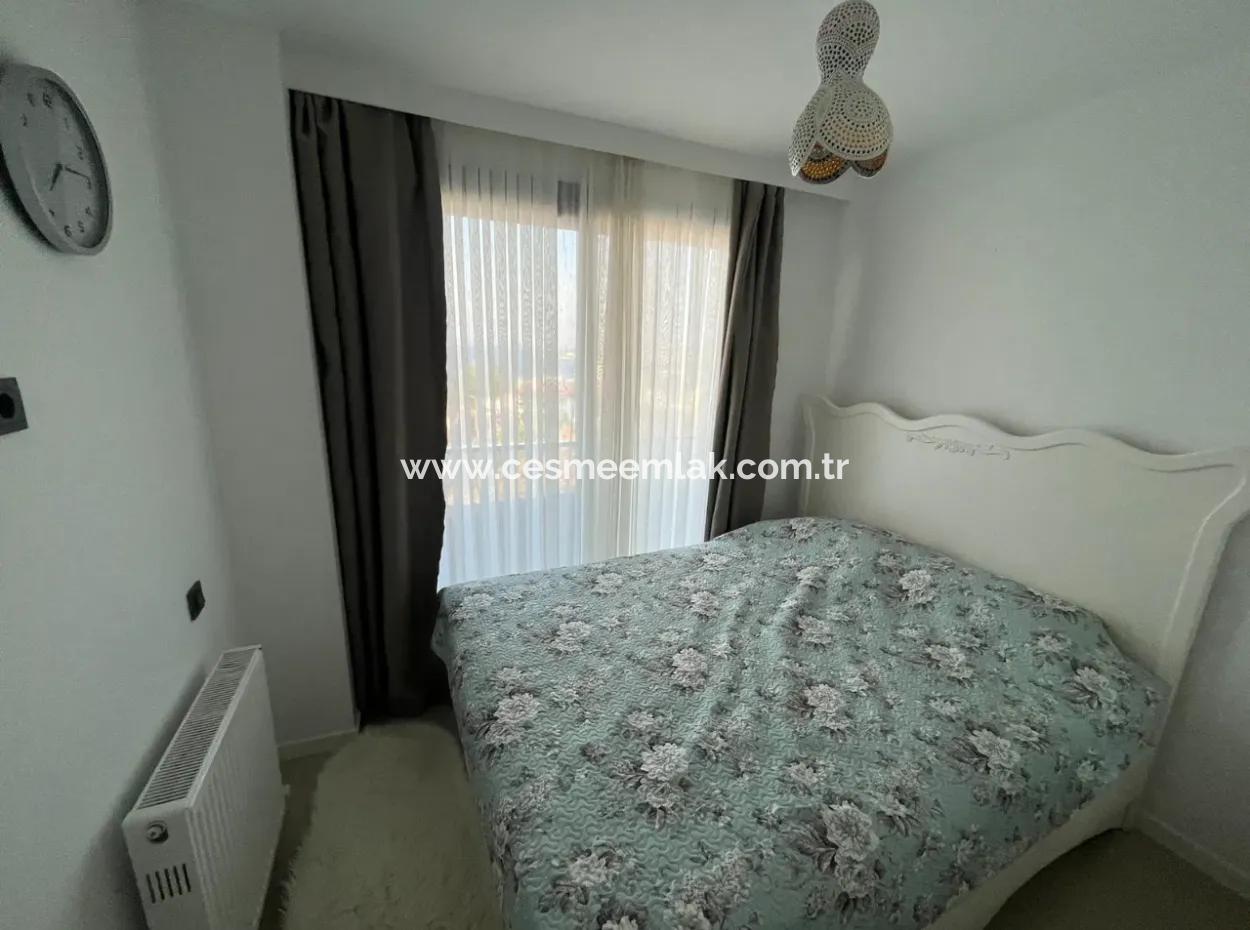 Çeşme Boyalık Sırtlarında Yıllık Kiralık 4+2 Müstakil Villa