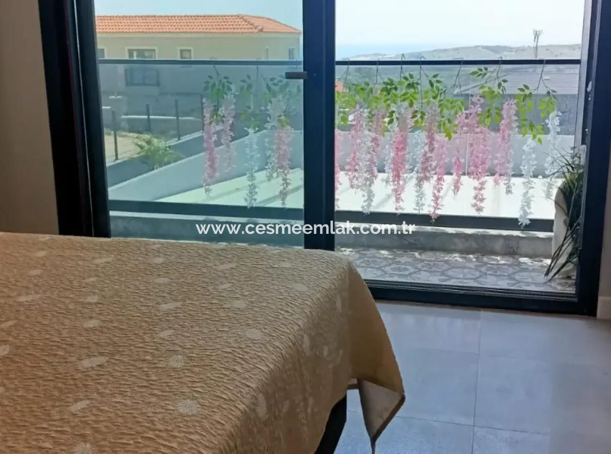 Çeşme Ovacıkta Satılık 6+2 Luxruy Modern Havuzlu Müstakil Villa