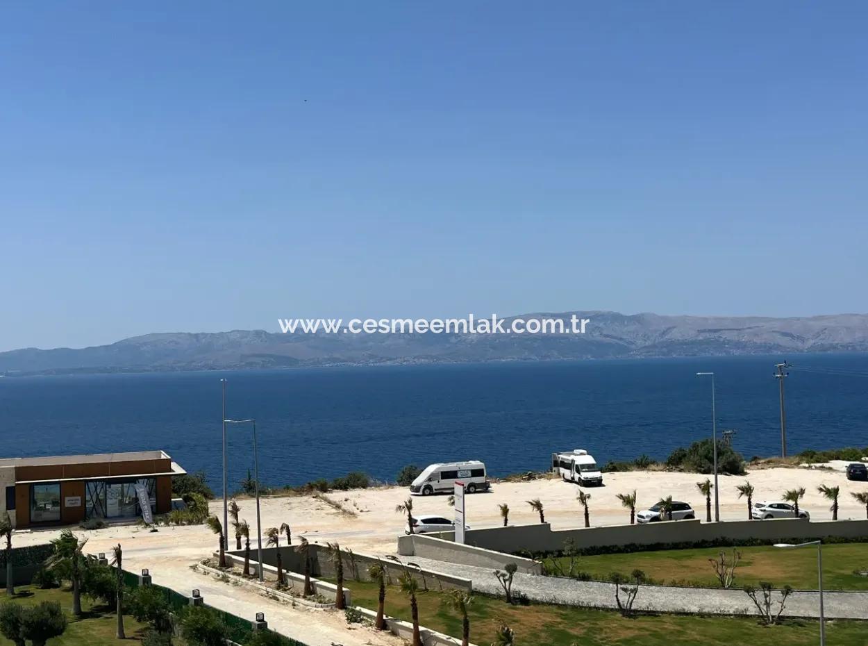 Çeşme Ayasaranda'da Full Deniz Manz. Teraslı 2+1 Residence Daire