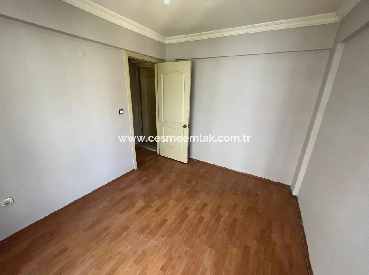 Çeşme Merkez Marinaya Yakın Arakat 2+1 Balkonlu Daire