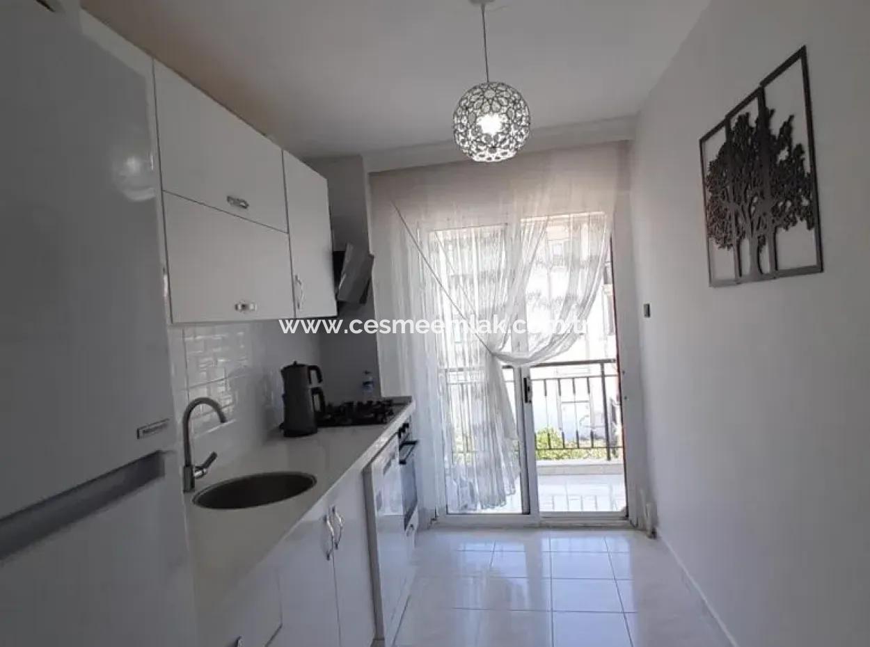 Çeşme Merkezde Ağustos Ayı İçin Kiralık 2+1 Daire