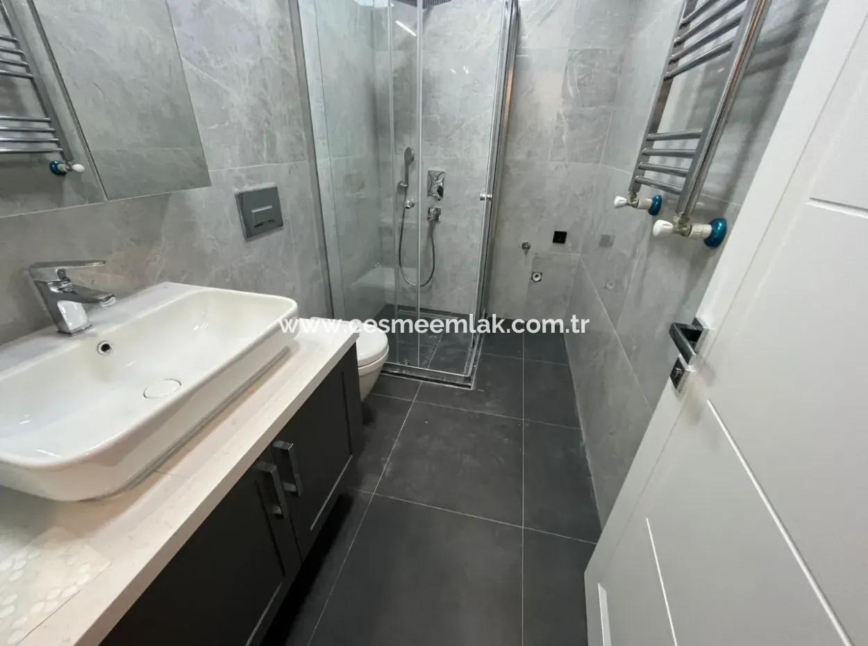 Çeşme Çiftlikköy'de Satılık Sıfır Barbekülü 3+1 Daire