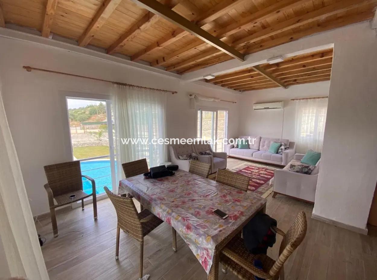 Çeşme�de Sezonluk Kiralık Müstakil Taş Ev