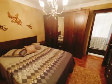 Çeşme Ilıca'da Oteller Bölgesinde Sezonluk Eşyalı Kiralık Villa