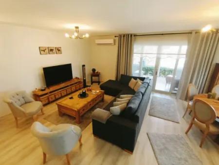 Çeşme Ilıca'da Oteller Bölgesinde Sezonluk Eşyalı Kiralık Villa