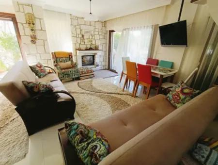 Alaçatı'da Sezonluk Kiralık 4+1 Müstakil Havuzlu Villa