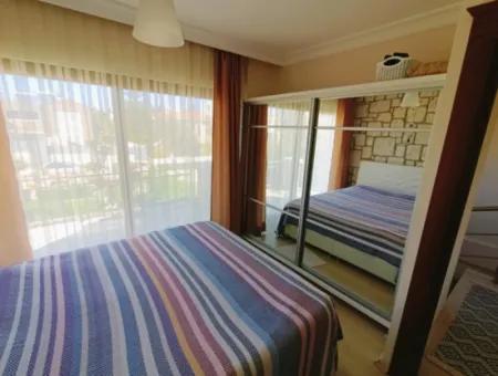 Alaçatı'da Sezonluk Kiralık 4+1 Müstakil Havuzlu Villa