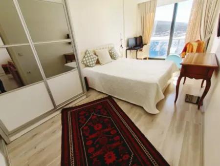 Çeşme Sezonluk Kiralık Full Deniz Manzaralı Daire