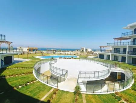 Çeşme Ayasaranda'da Satılık Deniz Manzaralı Residence Daireler