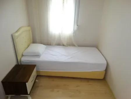 Alaçatı Çamlık Yolda Aylık Kiralık Müstakil Havuzlu 4+1  Villa