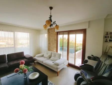 Çeşme Alaçatı'da Müstakil Havuzlu Sezonluk Kiralık Villa