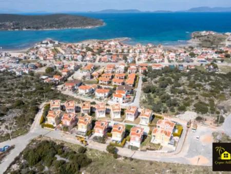 Çeşme Reisdere'de İkiz Konut İmarlı Satılık Arsa