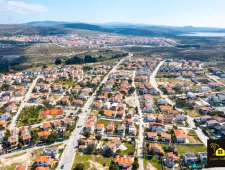 Çeşme Reisdere'de İkiz Konut İmarlı Satılık Arsa