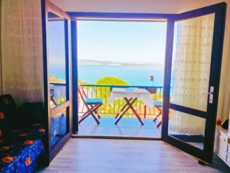 Çeşme Paşalimanı'nda Önü Kapanmaz Full Deniz Manzaralı Daire