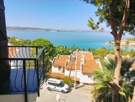 Çeşme Paşalimanı'nda Önü Kapanmaz Full Deniz Manzaralı Daire