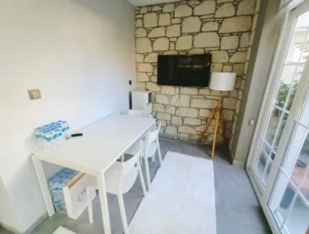 Çeşme Alaçatı'da Satılık Müstakil Havuzlu Villa