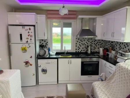 Çeşme Dalyan'da 1+1 Eşyalı Sezonluk Kiralık Daire