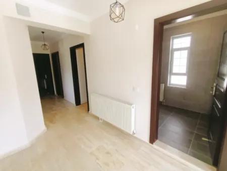 Çeşme Mamurbaba'da Sezonluk Kiralık 4+1 Müstakil Havuzlu Villa