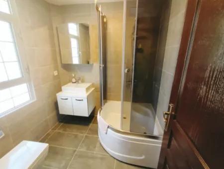 Çeşme Mamurbaba'da Sezonluk Kiralık 4+1 Müstakil Havuzlu Villa