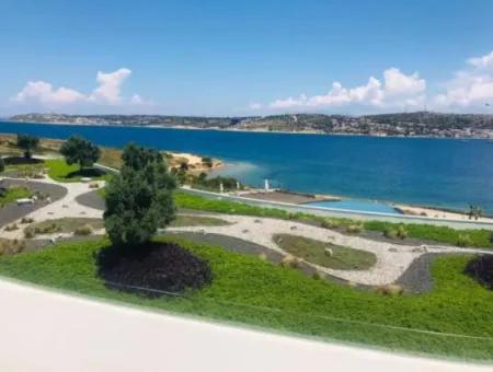 Çeşme Folkart Hill's Te Denize Sıfır 1+1 Aylık Kiralık Residence