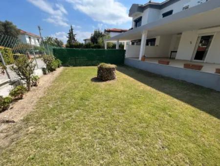 Çeşme Boyalıkta Denize Yürüme Mesafesinde Sezonluk Kiralık Villa