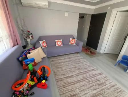 Çeşme'de Satılık 2+1 Ve Teraslı 1+1 Daire