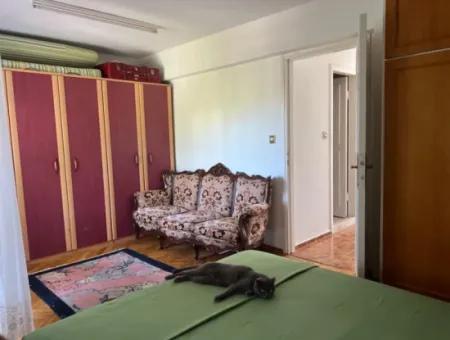 Çeşme Ilıca Altınyunusta Denize Çok Yakın Sezonluk Kiralık Villa