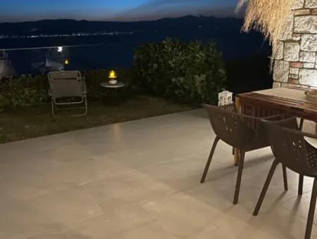 Çeşme Ayasaranda'da Full Deniz Manz. Aylık Kiralık 1+1 Residence Daire