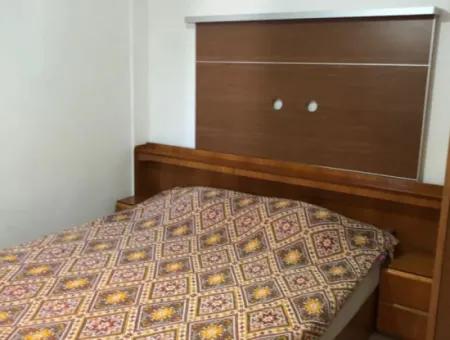 Çeşme Merkez'de Sezonluk Kiralık Geniş 2+1 Bahçe Katı Daire