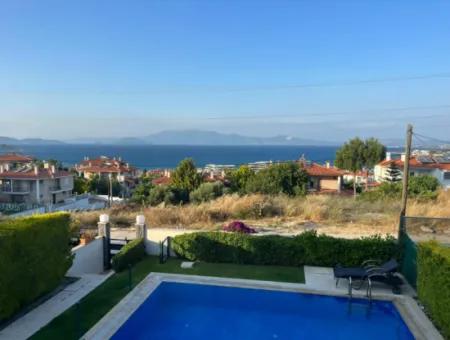 Çeşme Boyalık Sırtlarında Yıllık Kiralık 4+2 Müstakil Villa