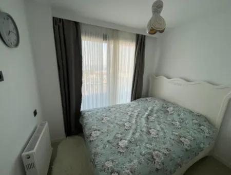 Çeşme Boyalık Sırtlarında Yıllık Kiralık 4+2 Müstakil Villa