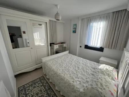 Çeşme Boyalık Sırtlarında Yıllık Kiralık 4+2 Müstakil Villa