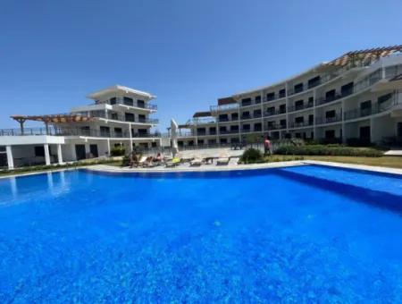 Çeşme Ayasaranda'da Full Deniz Manz. Teraslı 2+1 Residence Daire