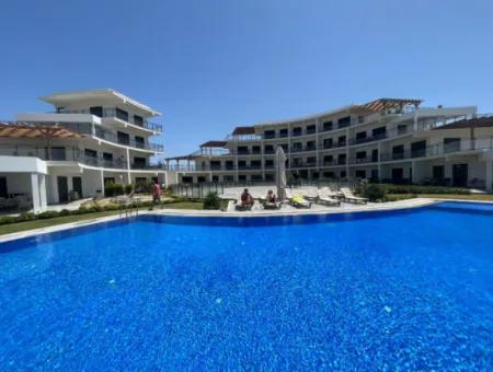 Çeşme Ayasaranda'da Full Deniz Manz. Teraslı 2+1 Residence Daire