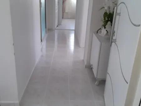 Çeşme Merkezde Ağustos Ayı İçin Kiralık 2+1 Daire