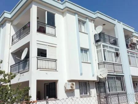 Çeşme Merkezde Ağustos Ayı İçin Kiralık 2+1 Daire