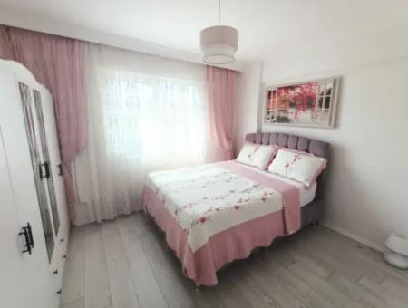 Çeşme Merkezde Ağustos Ayı İçin Kiralık 2+1 Daire