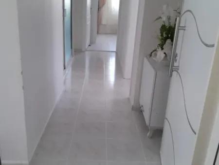 Çeşme Merkezde Ağustos Ayı İçin Kiralık 2+1 Daire