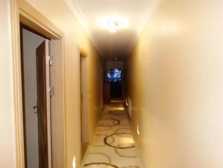 Çeşme'de Deniz Manzaralı Eşyalı Kiralık Geniş Daire